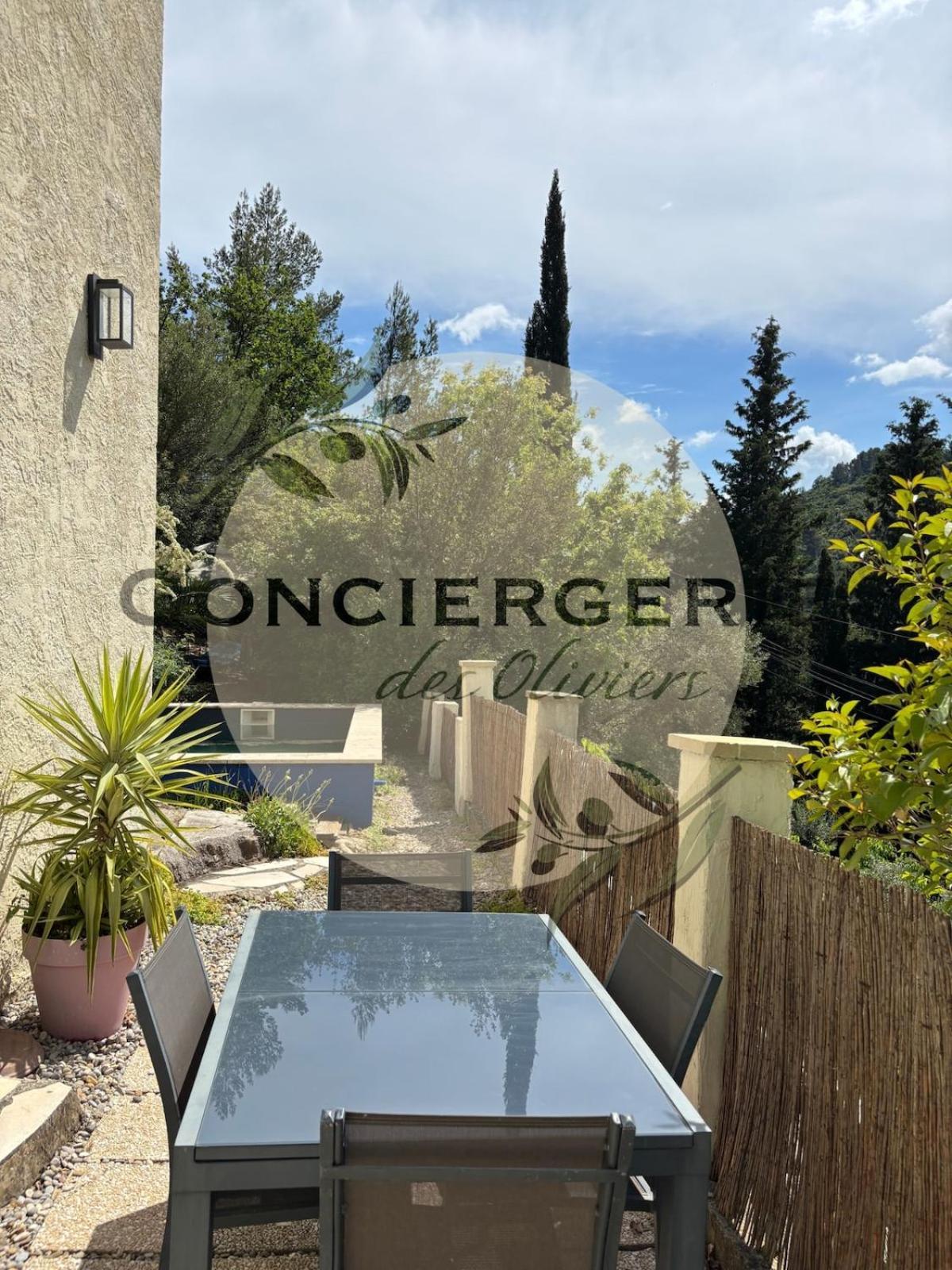 Villa Avec Piscine Belgentier Bagian luar foto